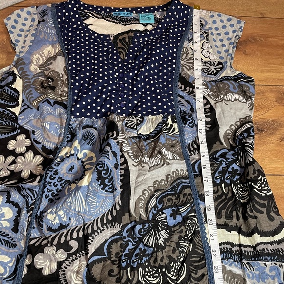 Pull over Blouse - Picture 9 of 9